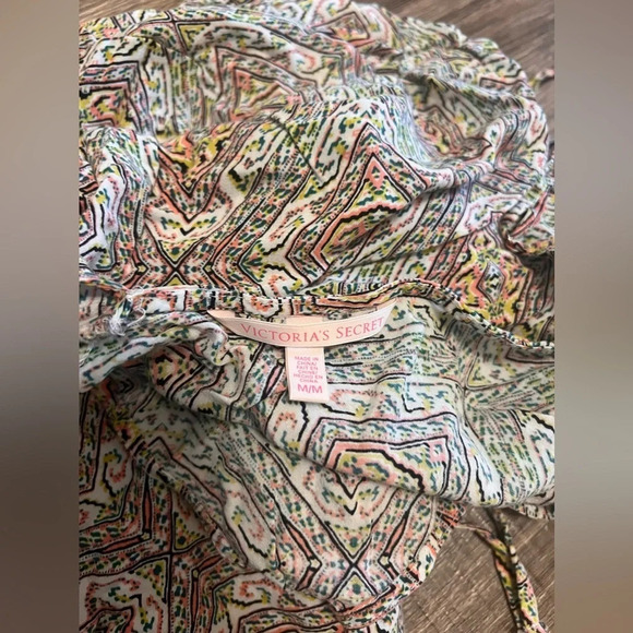 Victorias Secret Mosaic Print Light Weight Romper Pink Green Size M - Picture 4 of 4